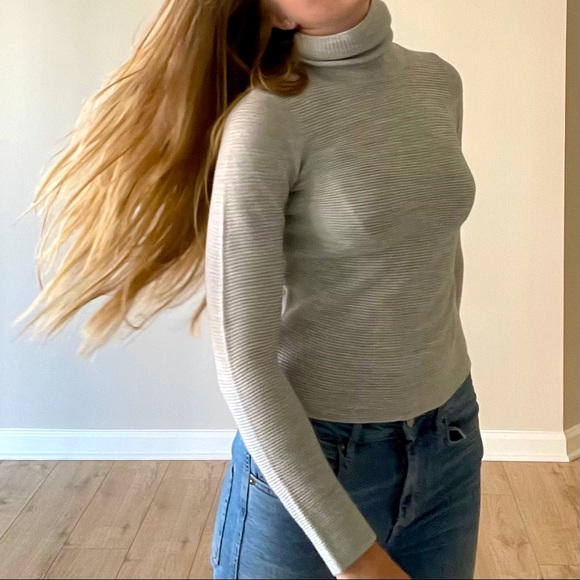 LTD Grey Ribbed Turtleneck - Picture 5 of 5
